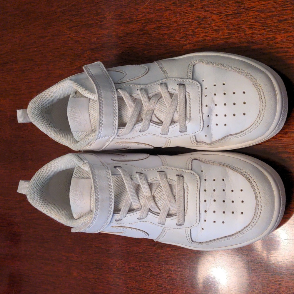 Nike Court Borough Low 2, size 3Y